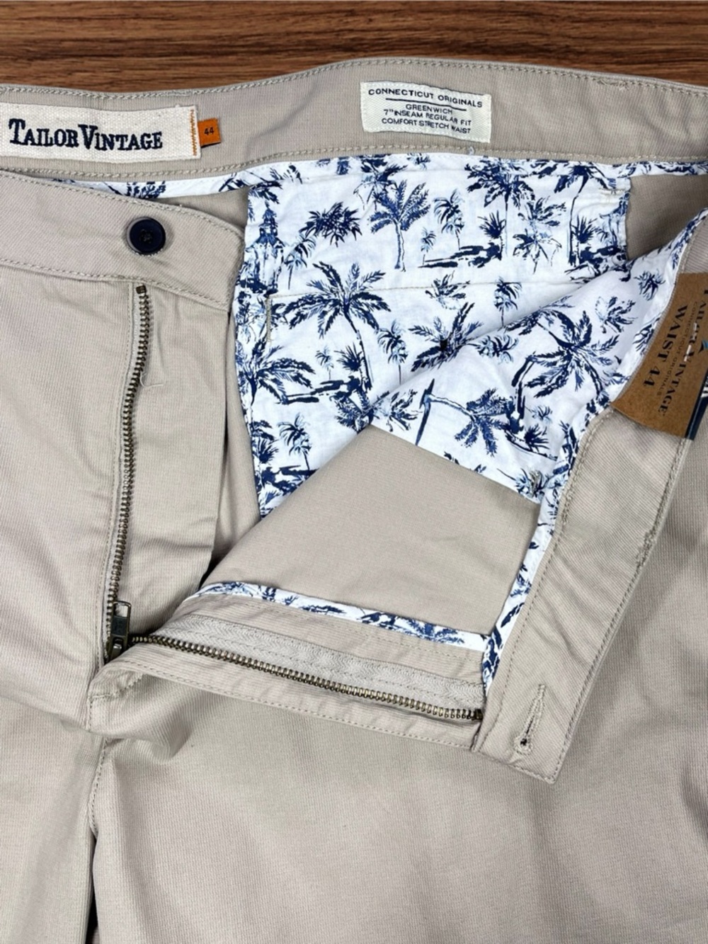 Tailor Vintage Men’s Greenwich Reg. Fit Summer Khaki Shorts. Size 44 - Picture 3 of 14